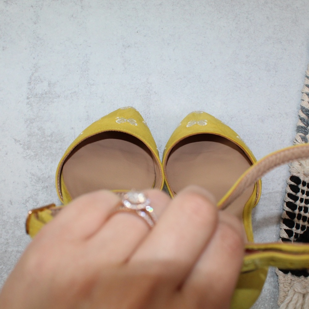 SOLD Anthropologie Yellow Bow Suede Kitten Heels - Picture 7 of 8